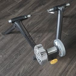 Saris - Fluid 2 Indoor Bike Trainer