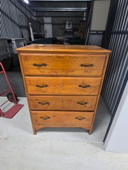 4-Drawer Solid Wood Dresser