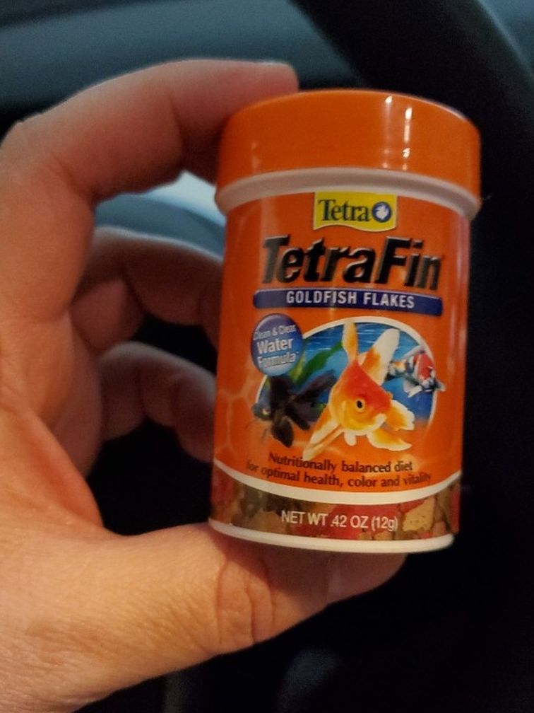 Tetrafin Goldfish Flakes