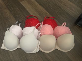 Victoria’s Secret bras bundle