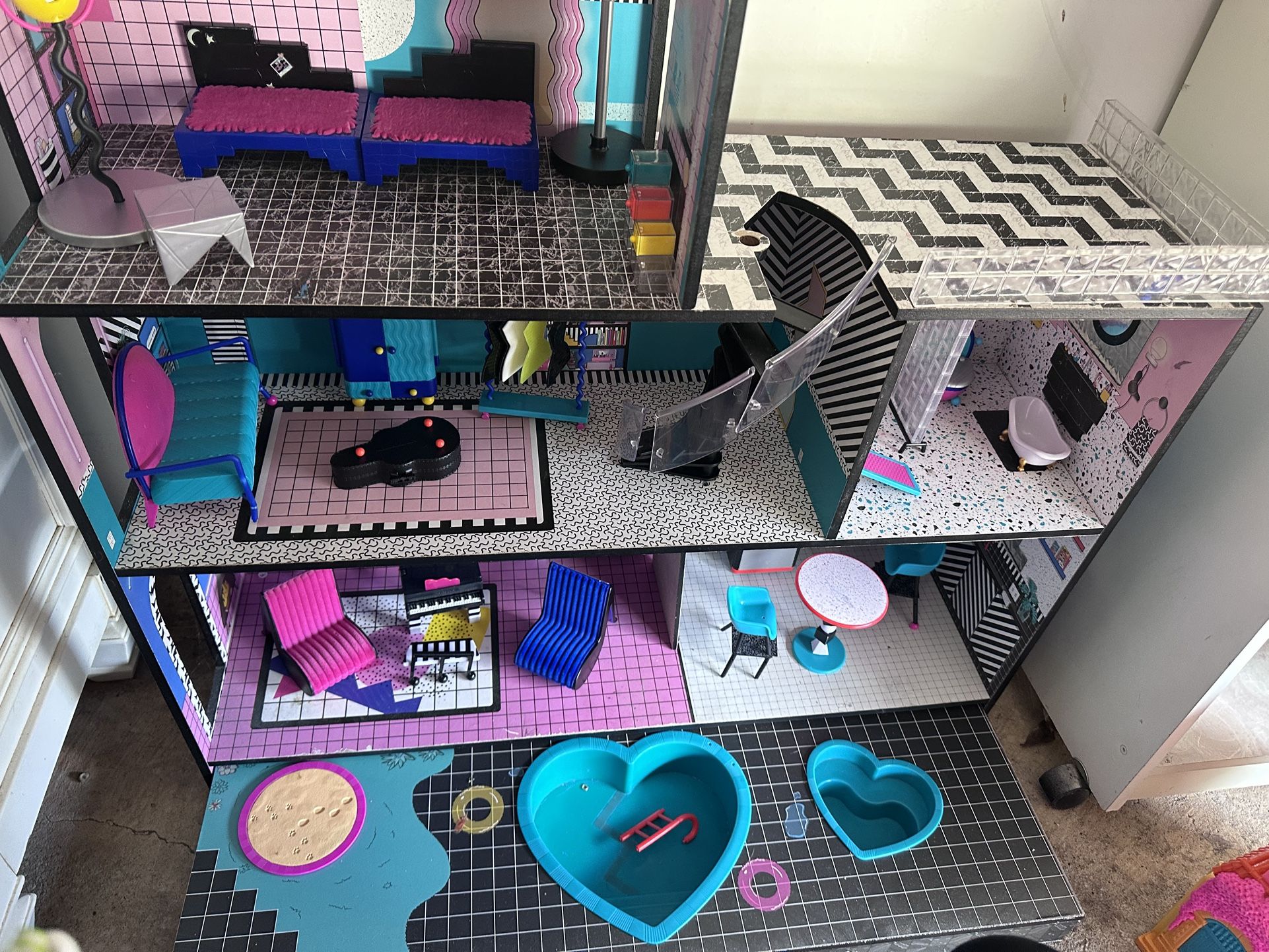 LOL DOLL HOUSE