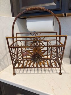 Decorative Metal Magazine Rack with Handle