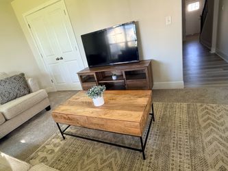 Tv stand