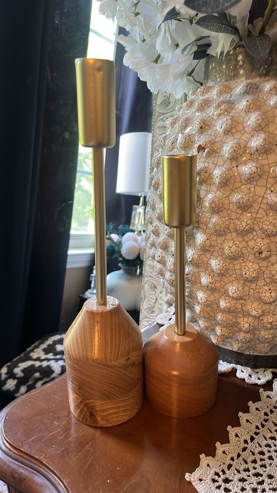Set a two candle holders