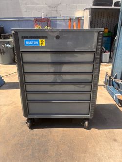 US General Automotive Roll Away toolbox