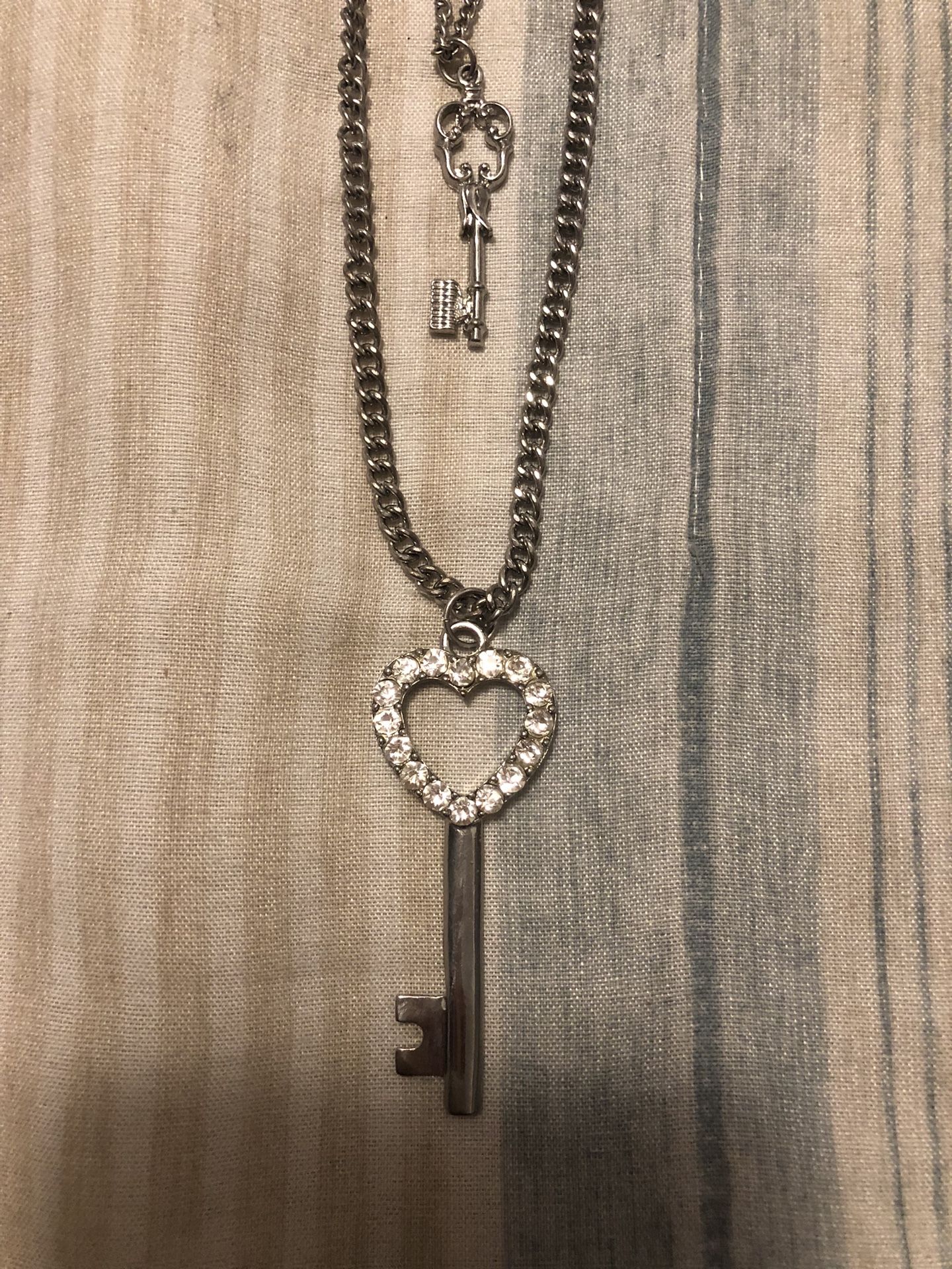 Forever 21 Heart Key Necklace 