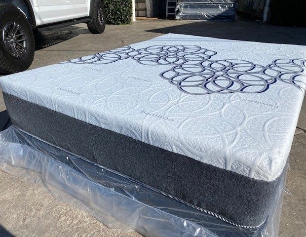 King Bamboo Cool Gel Memory Foam!!