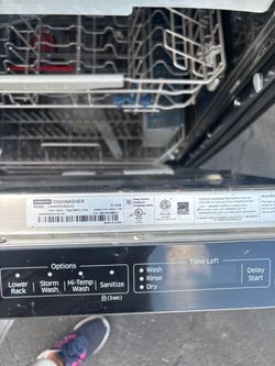 Samsung Dishwasher Model DW80R5060UG