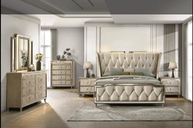 5 pc queen bed color BEIGE