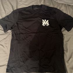 Amiri shorts & t-shirt