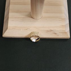 10k Gold Ring Size 4.75