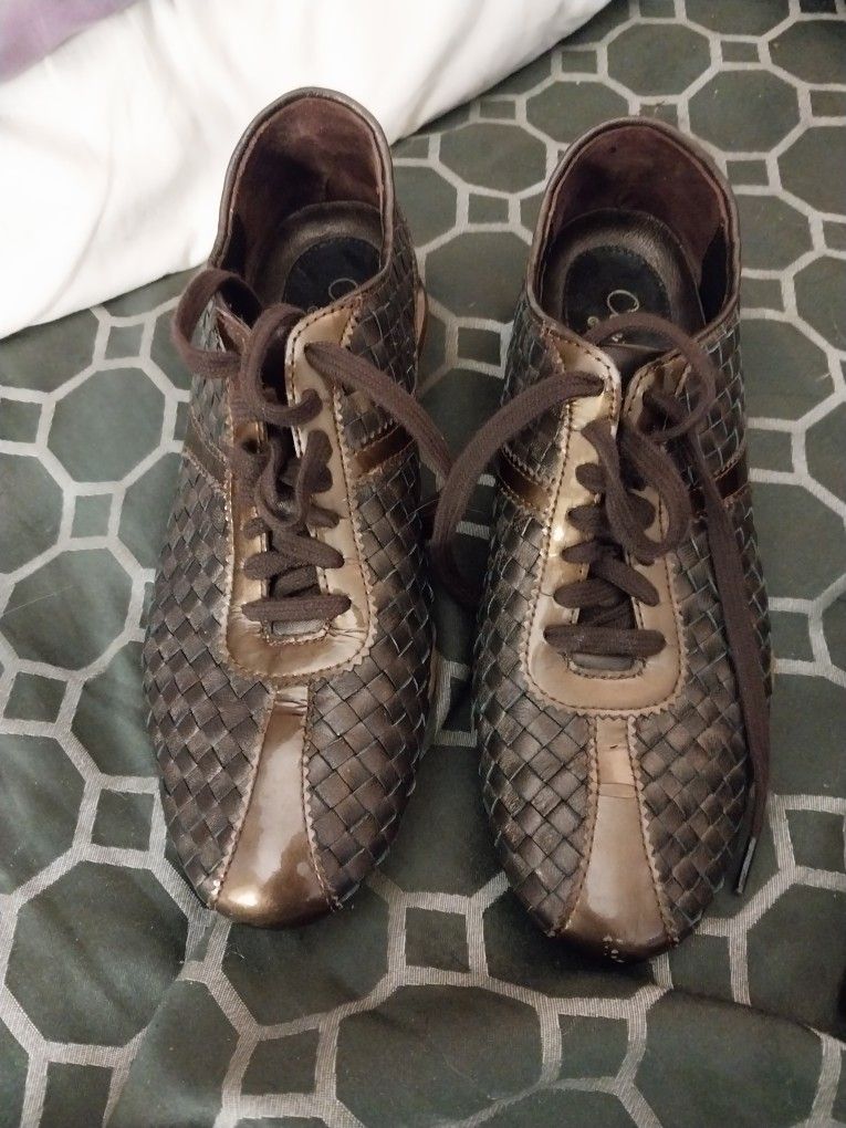 Lady's Cole Haan Nike Air Size 6.5 35 Dollars 