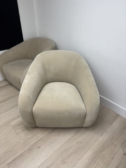 RH SWIVEL CHAIR