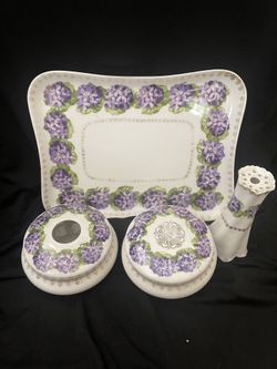 Porcelain Set