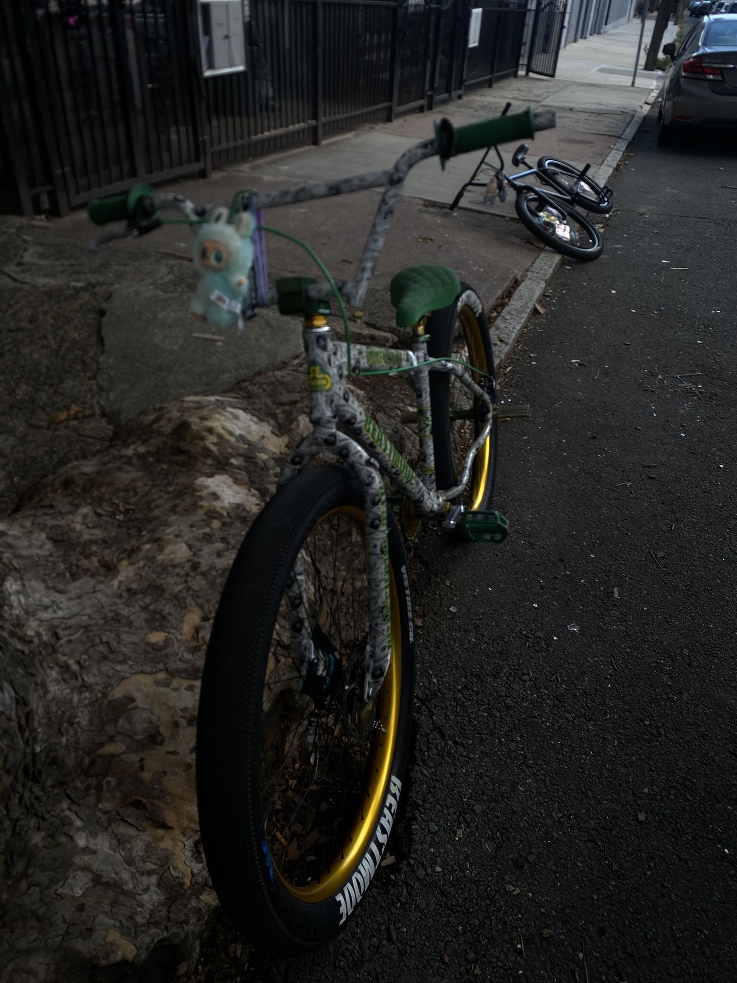 se bike beastmode money lynch