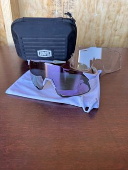 Sunglasses 100%