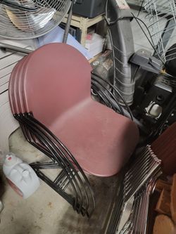 4 Plastic Chairs