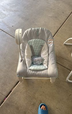 Baby Rocker And Seat (not Electronic)