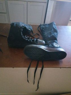 Women's size 6 xxhi all black converse