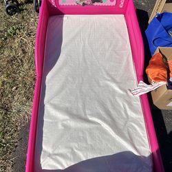  Minnie Mouse Toddler Bed with Mattress