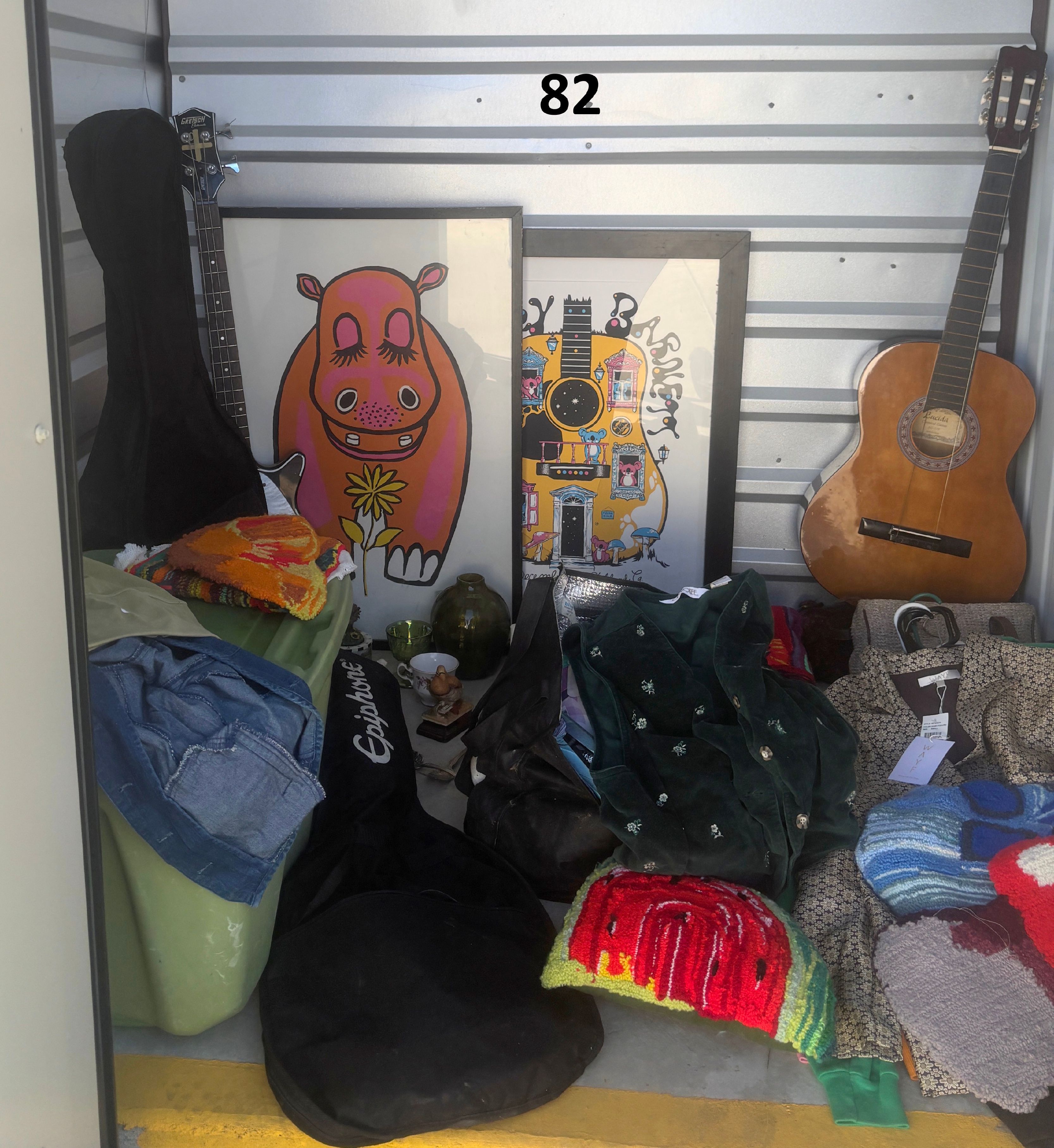 Auction Unit 82 9/18 - Guitars