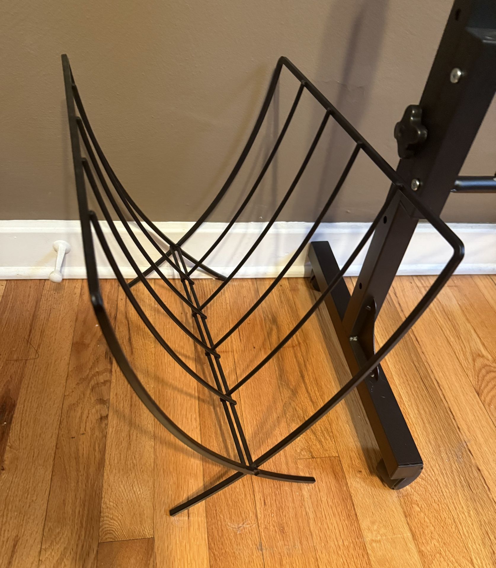 Black Metal Magazine Rack