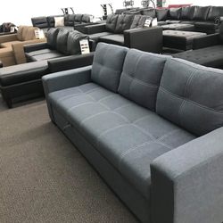 New Sleeper Couch / free Delivery