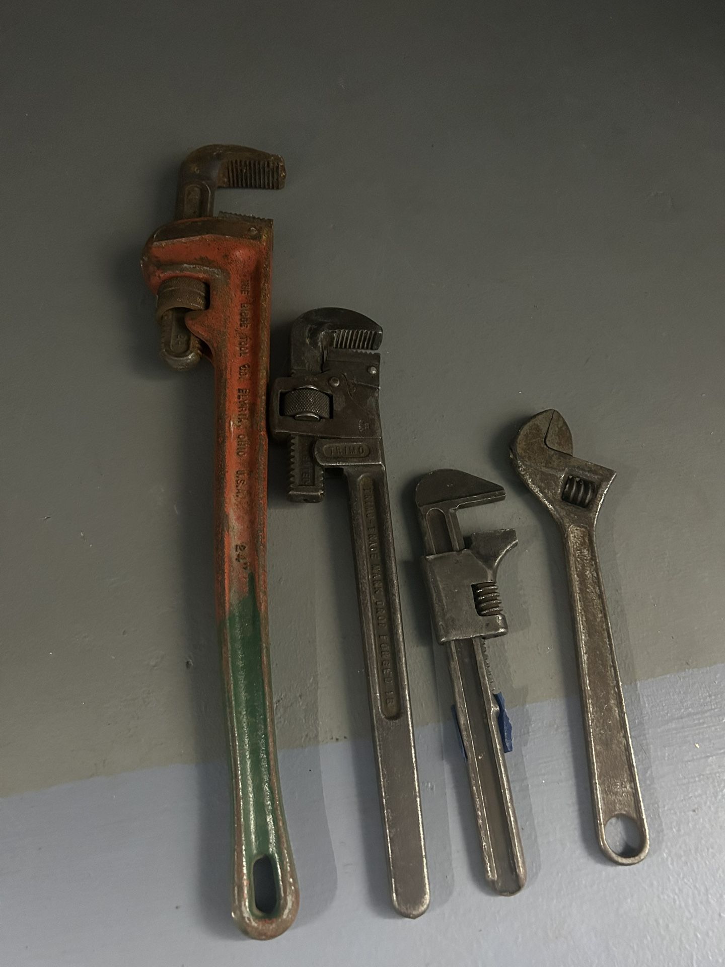 Karen Medium And Small Plumbing Wrenches. 