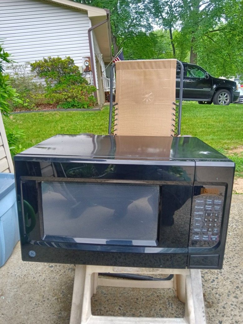 GE Microwave Oven