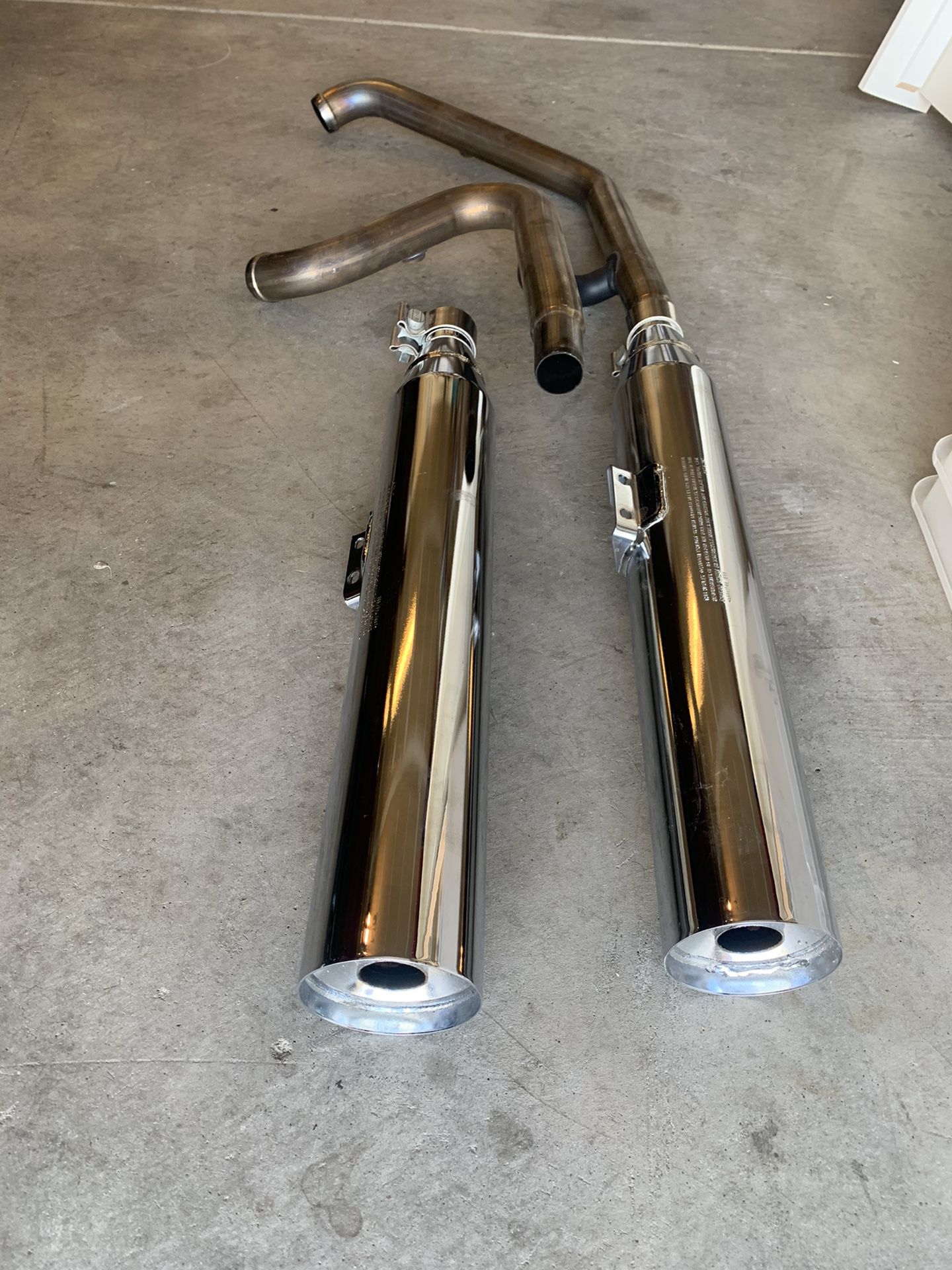 Harley Davidson tail pipes exhaust system