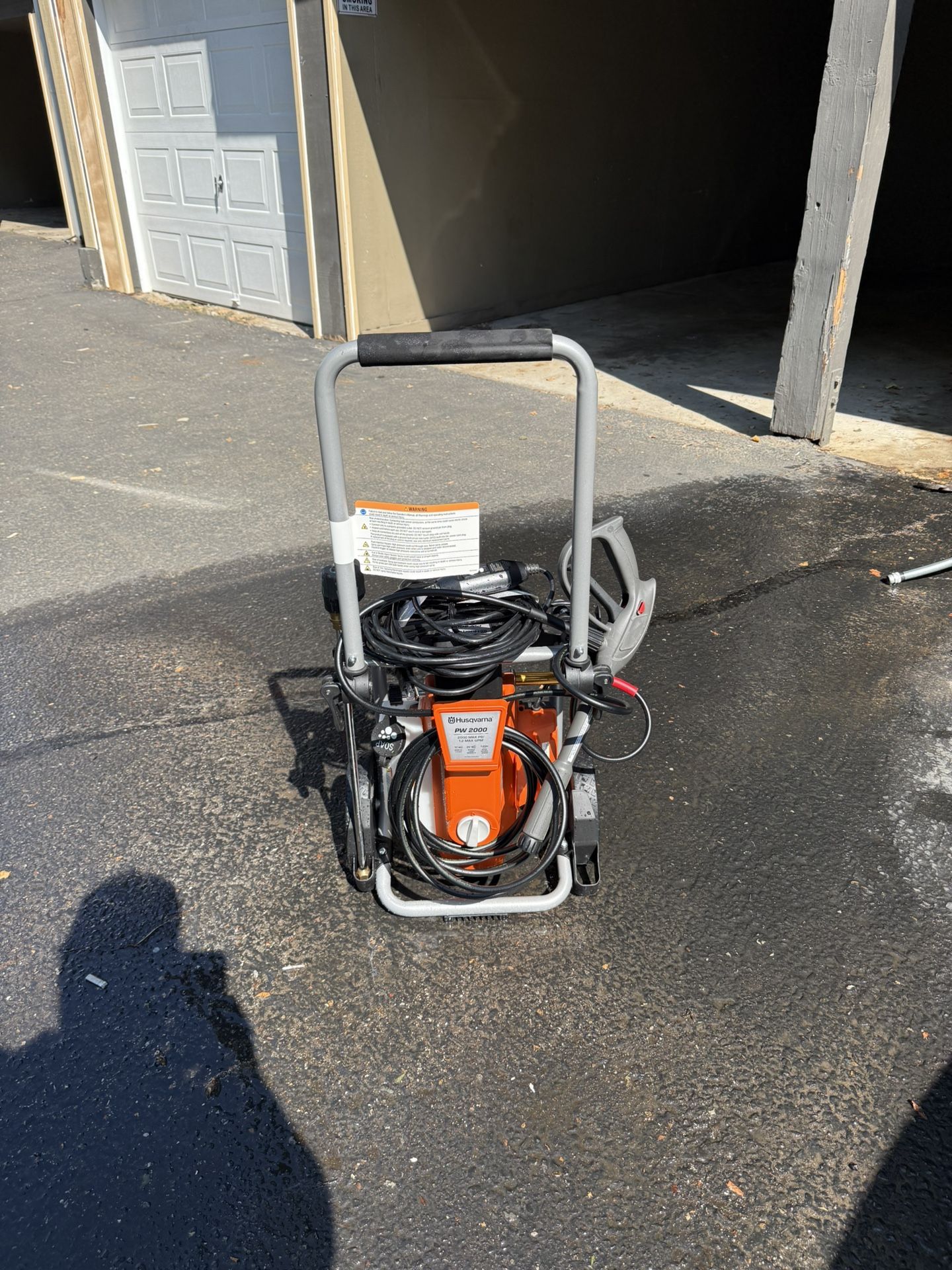 Husqvarna PW2000 Electric Pressure Washer w/ Detergent Tank