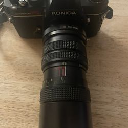 Beautiful Konica Autoreflex TC Also Vivitar Close Focusing Auto Zoom 