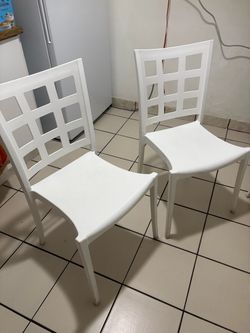 Sillas plastics