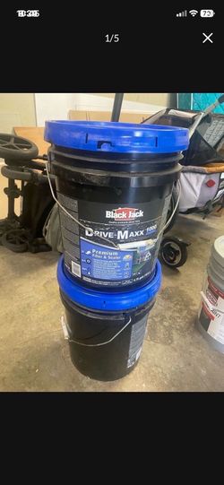 LOW PRICE MOVING DRIVEWAY SEALER