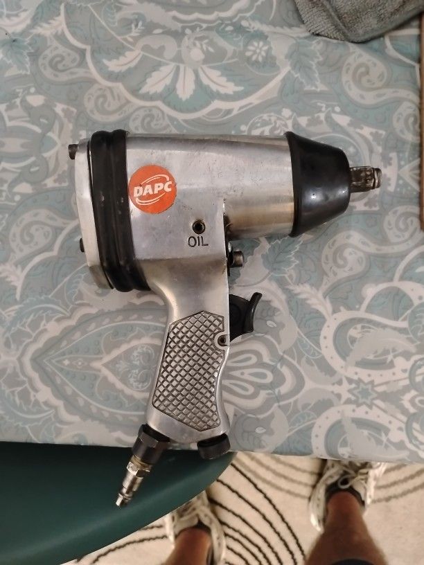 1/2 In Impact Wrench