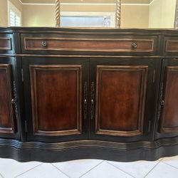 Two Toned Hooker Buffet (Longwood - Markham Woods Corridor)