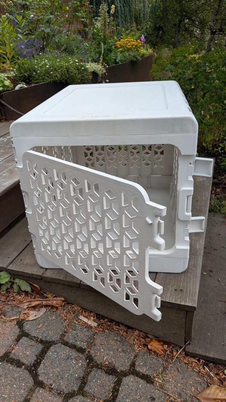 Kindtail Collapsible Dog/Pet Crate