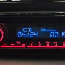 Pioneer Indash USB Bluetooth  Aux Cd Player 