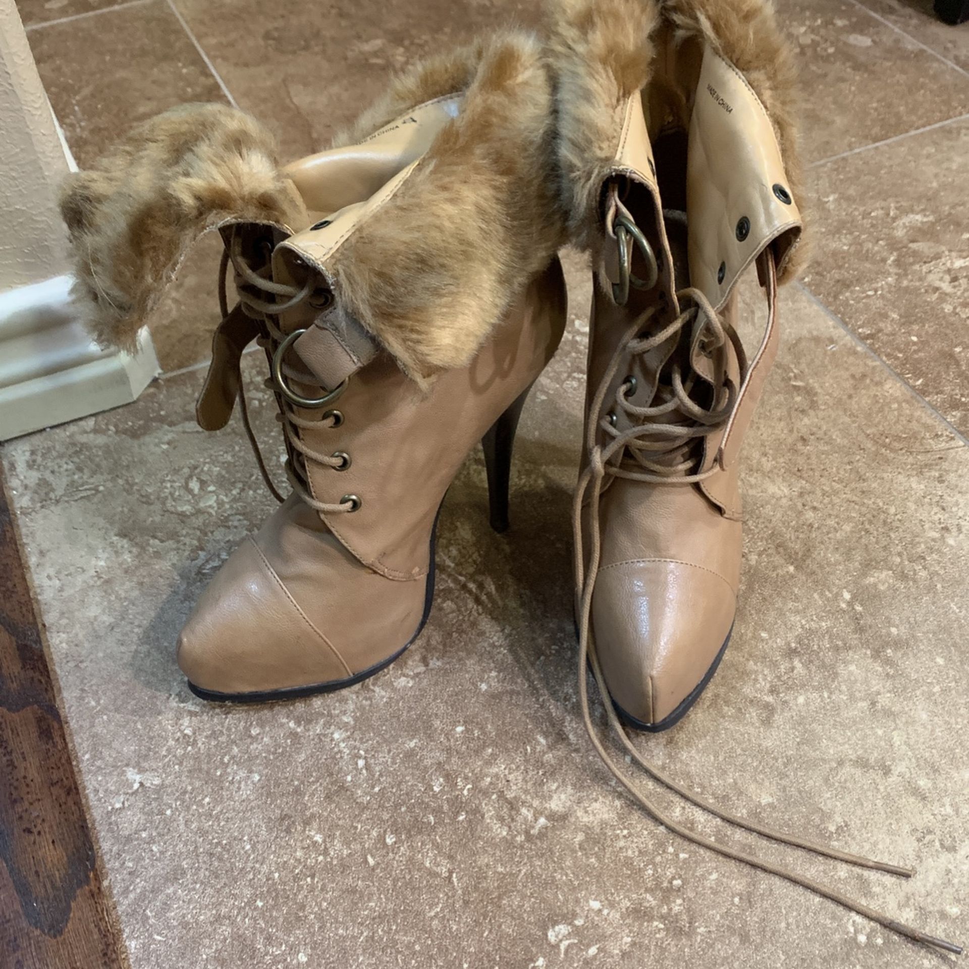 Tan boots Size 7