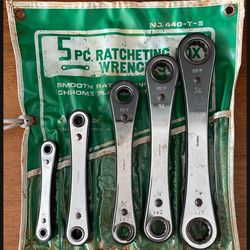 Ratcheting  Wrench Set