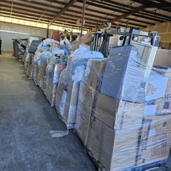 Am@zon Mediums Are Here!! 4 To 5 Ft Pallets $399 Each Dont Miss Out!