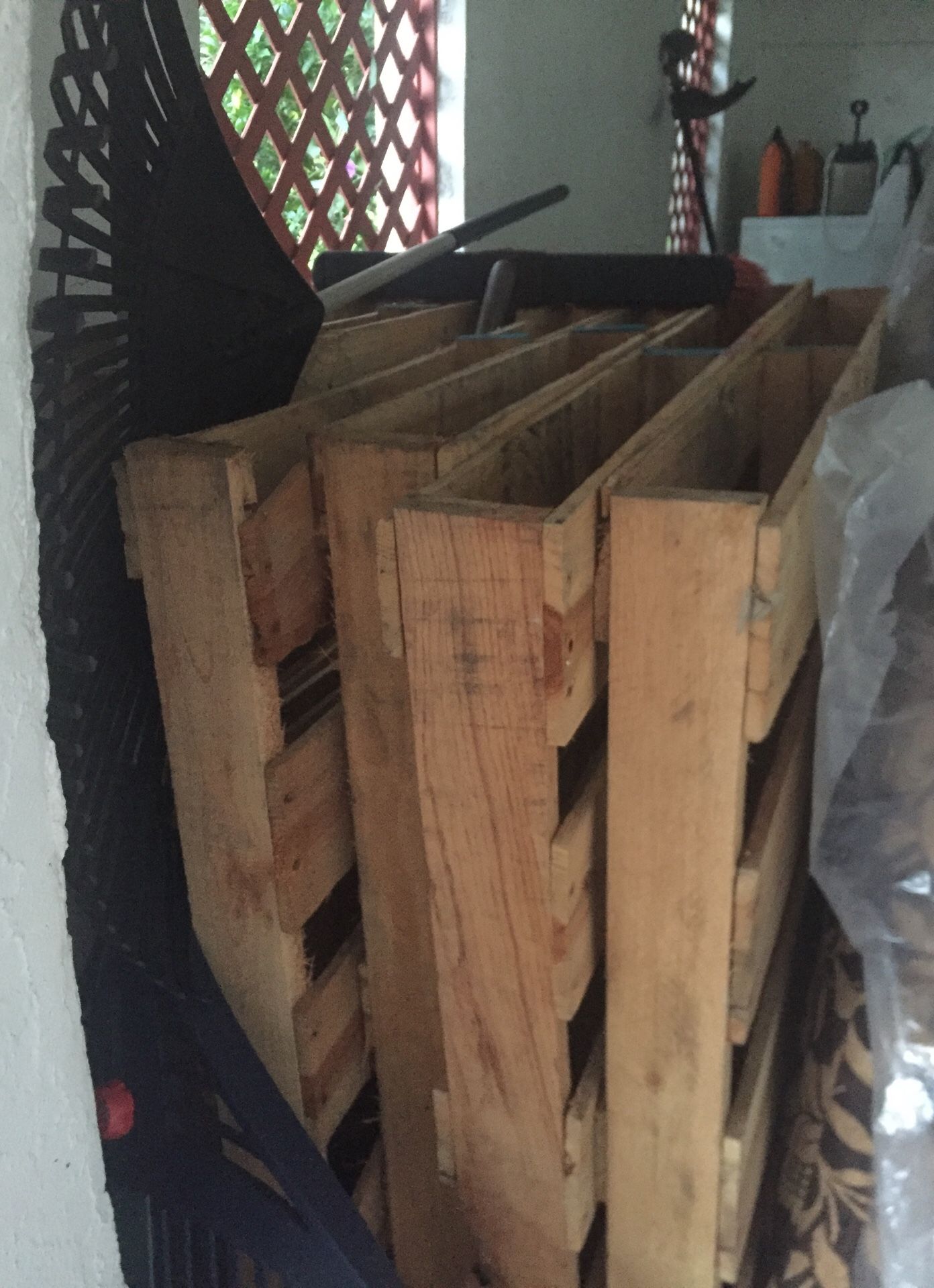 PALLETS, 6 good ones...FREE, MUST PICK UP