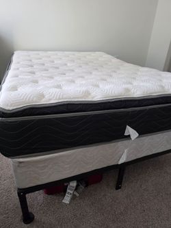 Queen size mattress, box spring and metal frame
