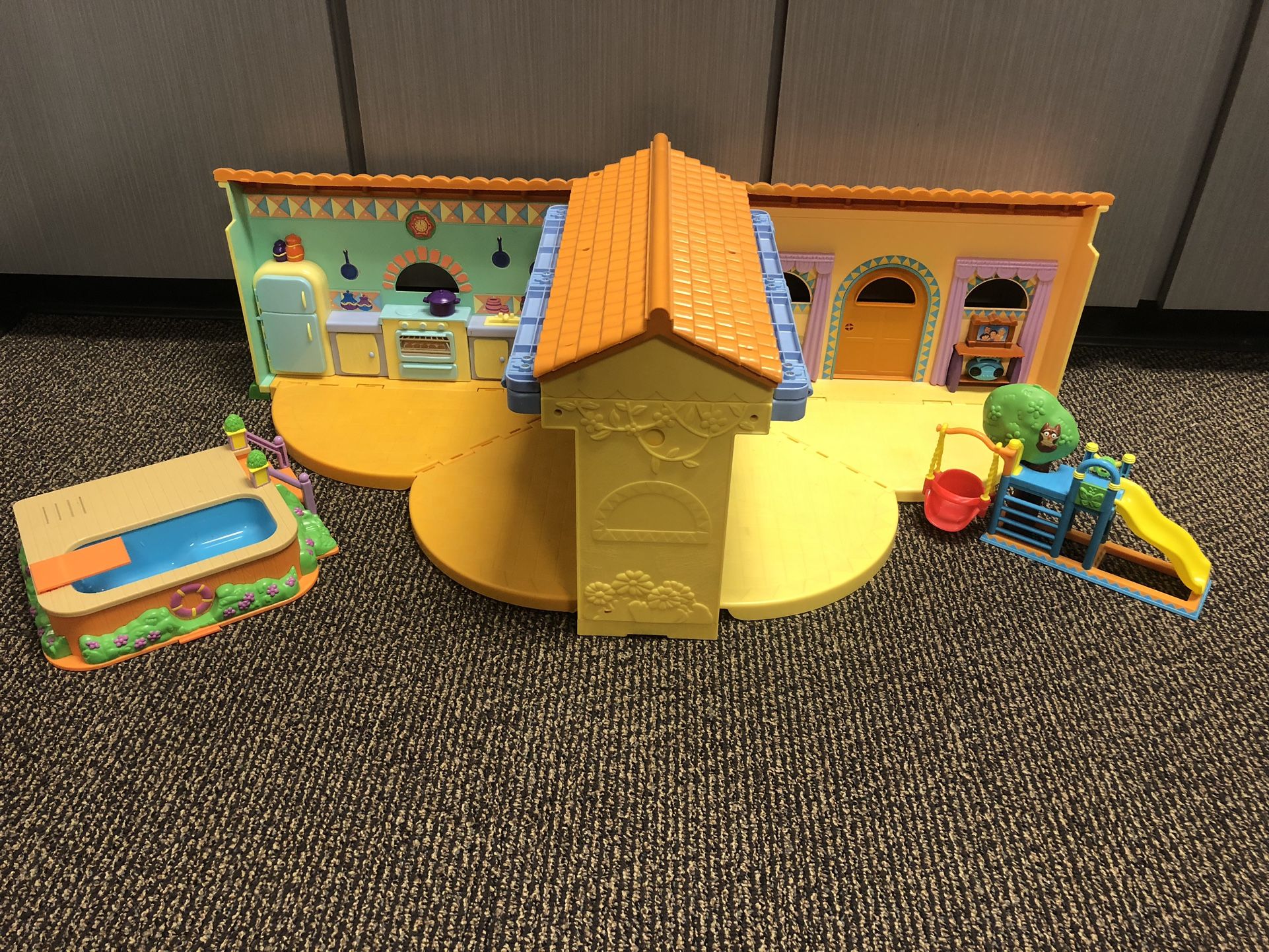 Dora The Explorer Talking Dollhouse