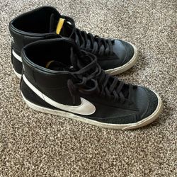 Nike Blazer Mid Black/White