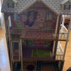 Doll House 
