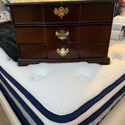 Beautiful Jewelry Box 