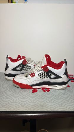 Jordan 4 Retro Fire Red