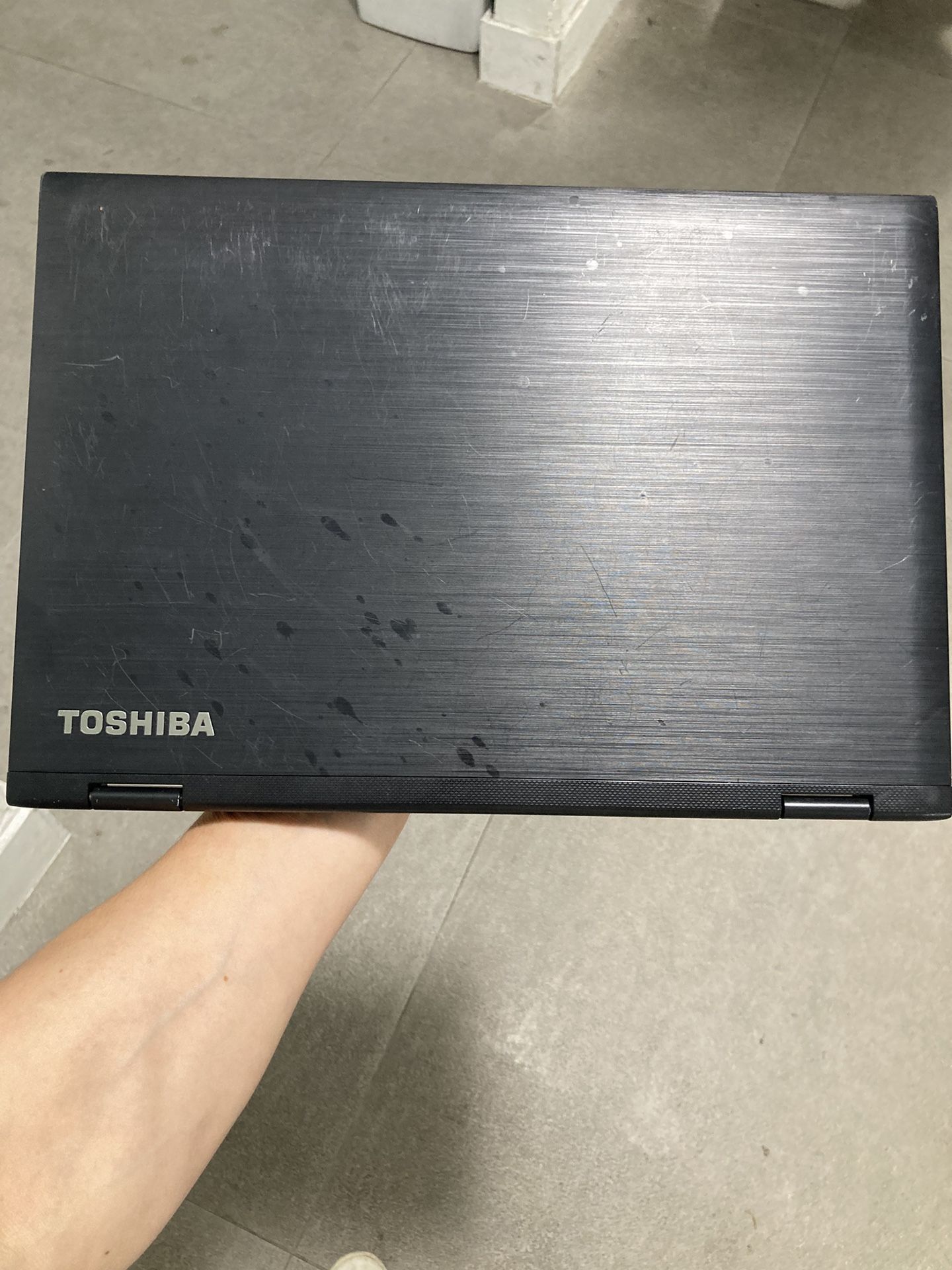 Toshiba Laptop Specifications In The Pictures