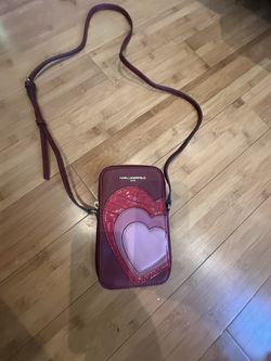  Karl Lagerfeld Paris Maybelle Heart Zipped Phone Crossbody Bag In Red